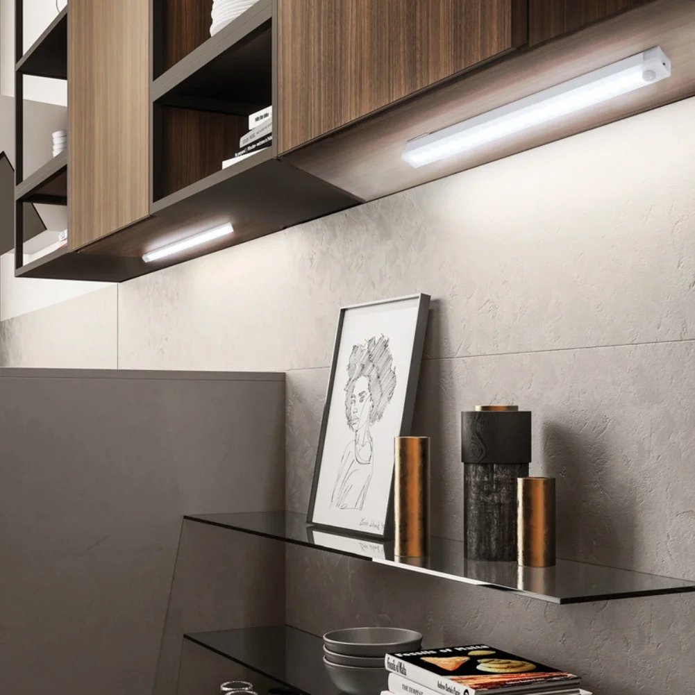 🔥Offerta limitata - Lampada LED ricaricabile (sensore intelligente, design magnetico)