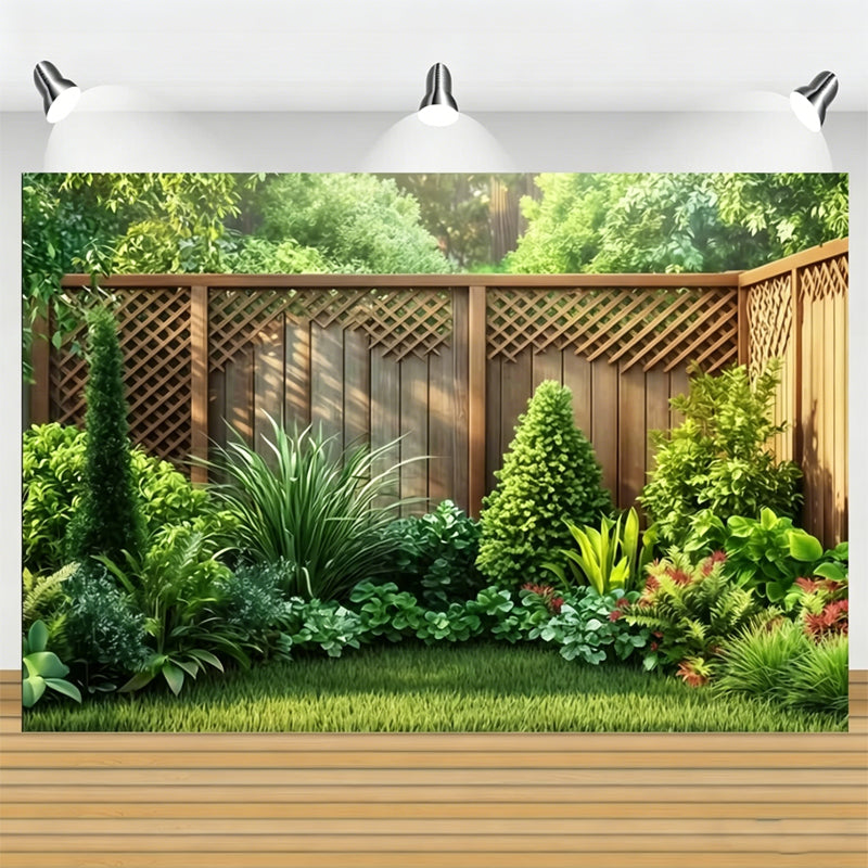 Incantevole sfondo da giardino: recinzione in legno e decorazioni con piante verdi 🌿✨