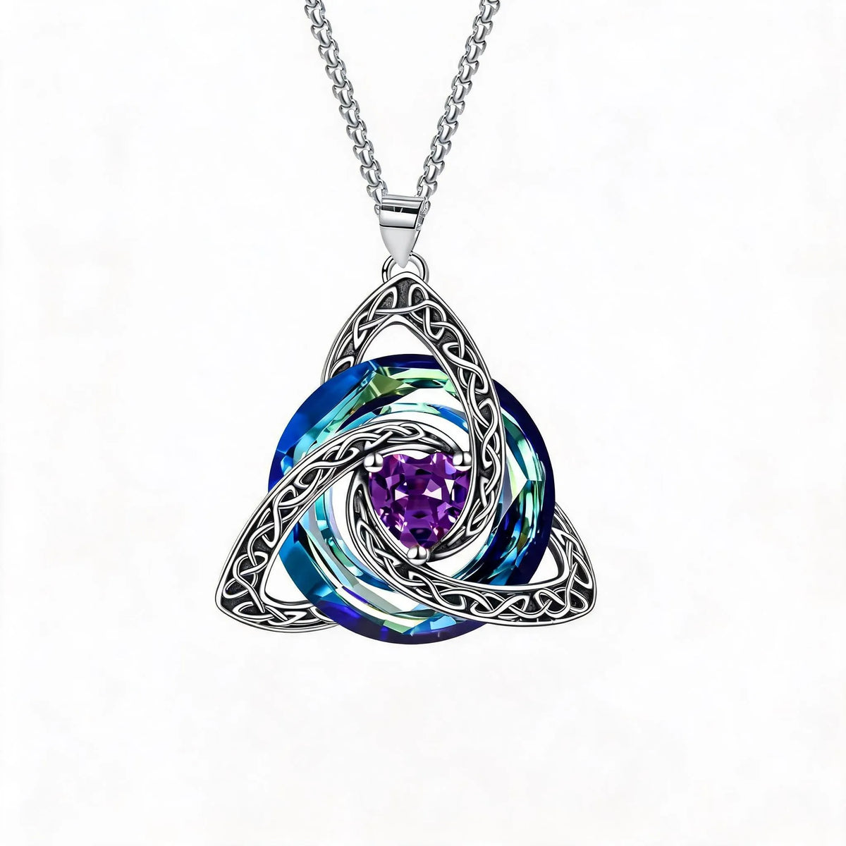 Collana con nodo della Trinità celtico e pietra portafortuna ✨