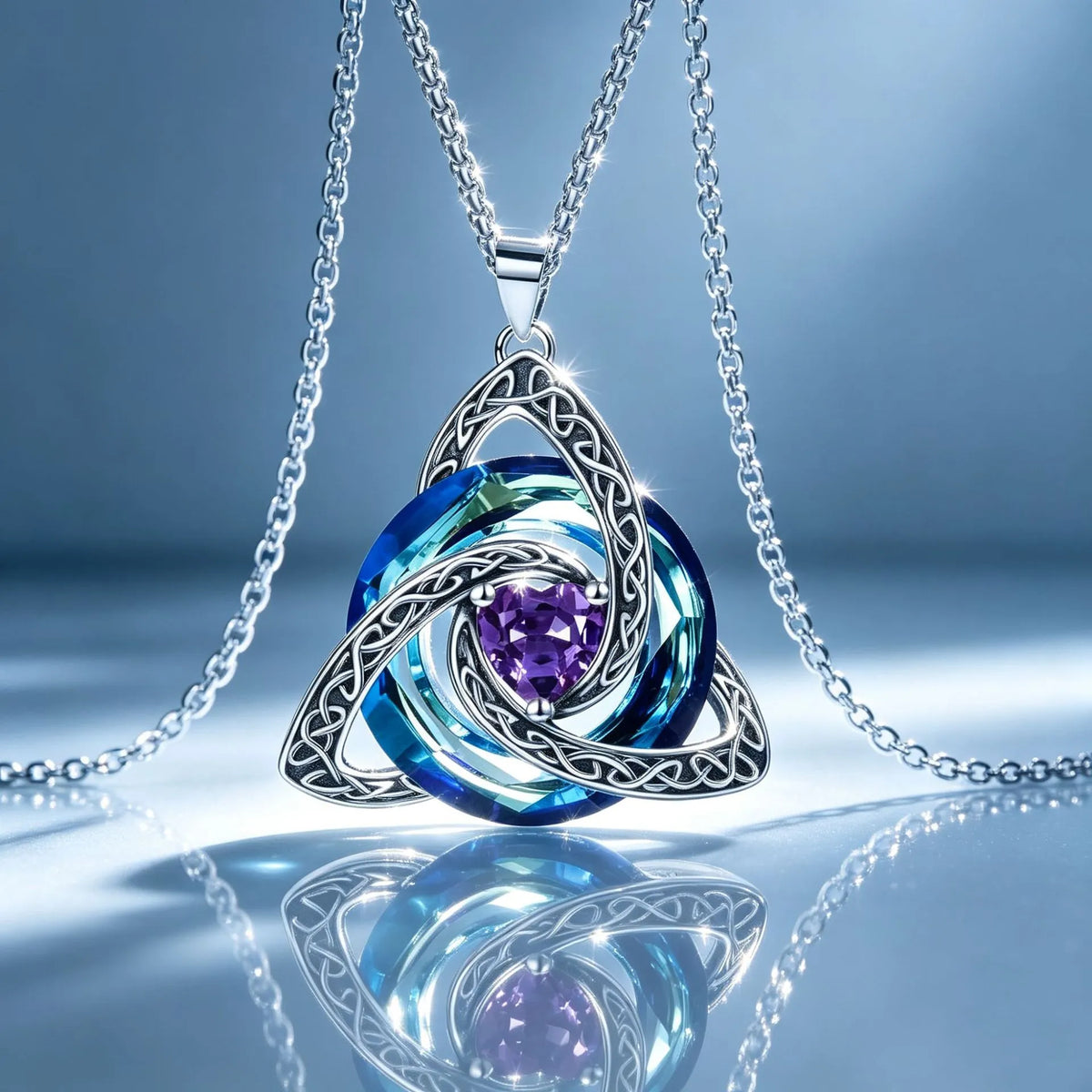 Collana con nodo della Trinità celtico e pietra portafortuna ✨