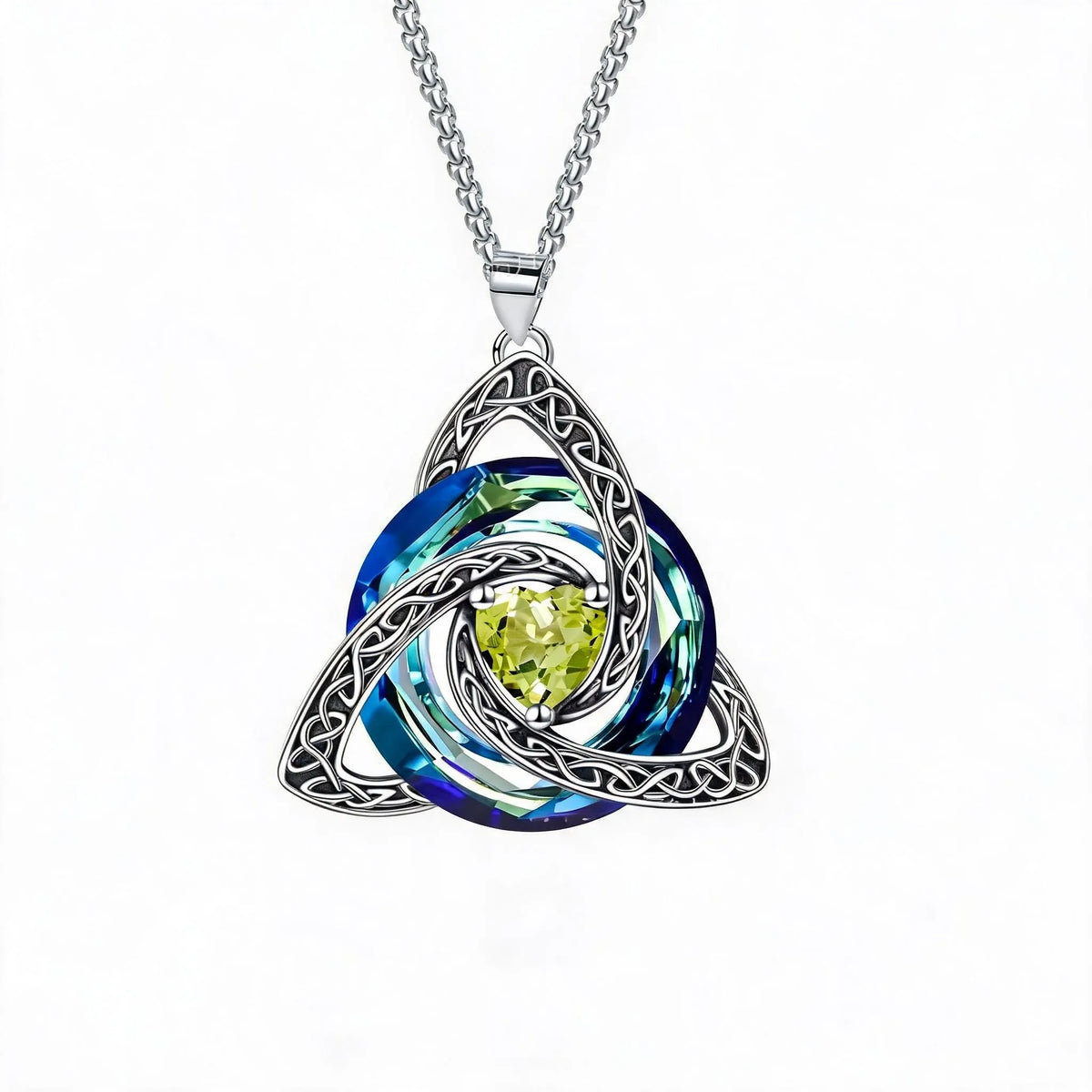 Collana con nodo della Trinità celtico e pietra portafortuna ✨